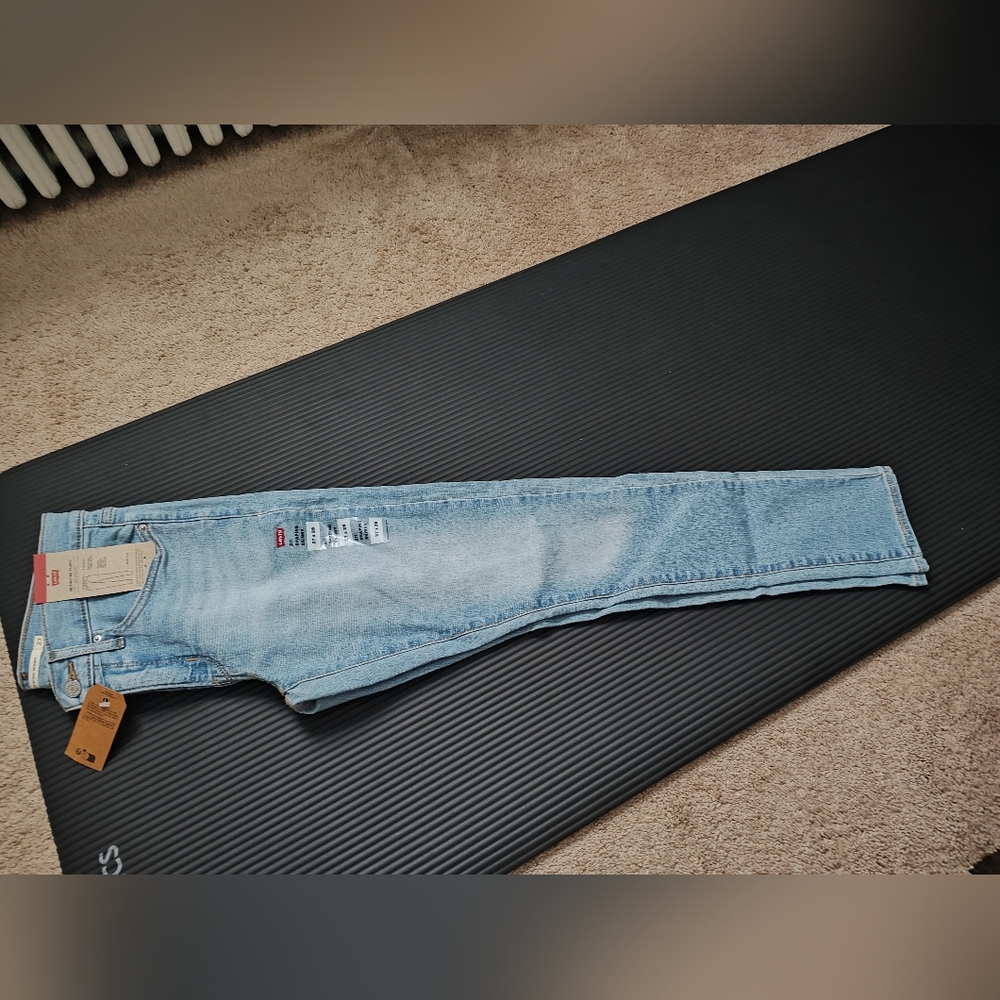 NWT Levi's 311 Shaping Skinny 27x28 - Picture 2 of 5